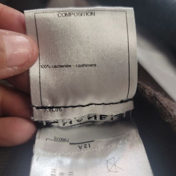 CHANEL CASHMERE MULTICOLOR UNISEX Scarf IN EUC WITH COA - Picture 14 of 15